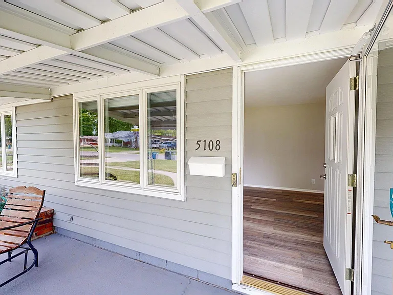 5108 Breezeway Dr — Photo 4