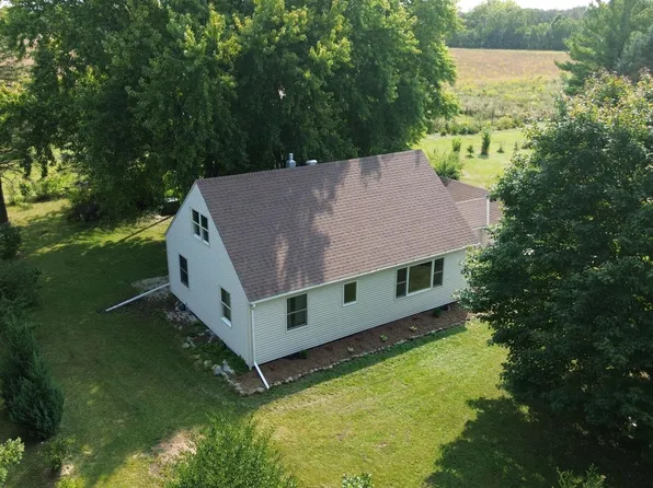 10968 State Highway 105, Lyle, MN 55953