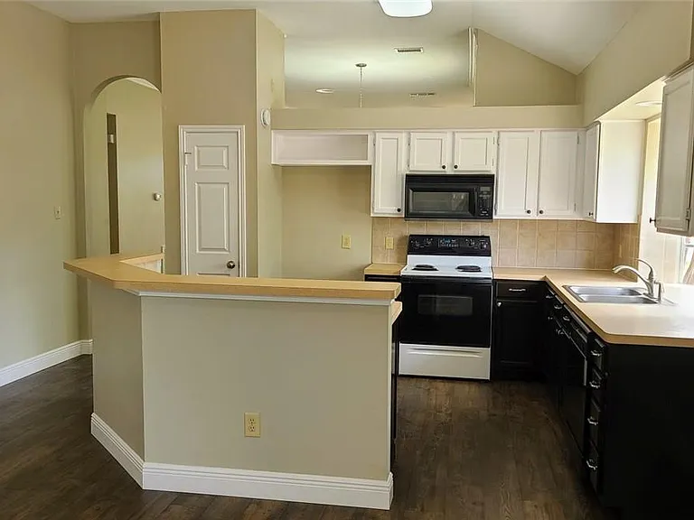 2517 Jacqueline Dr — Photo 14