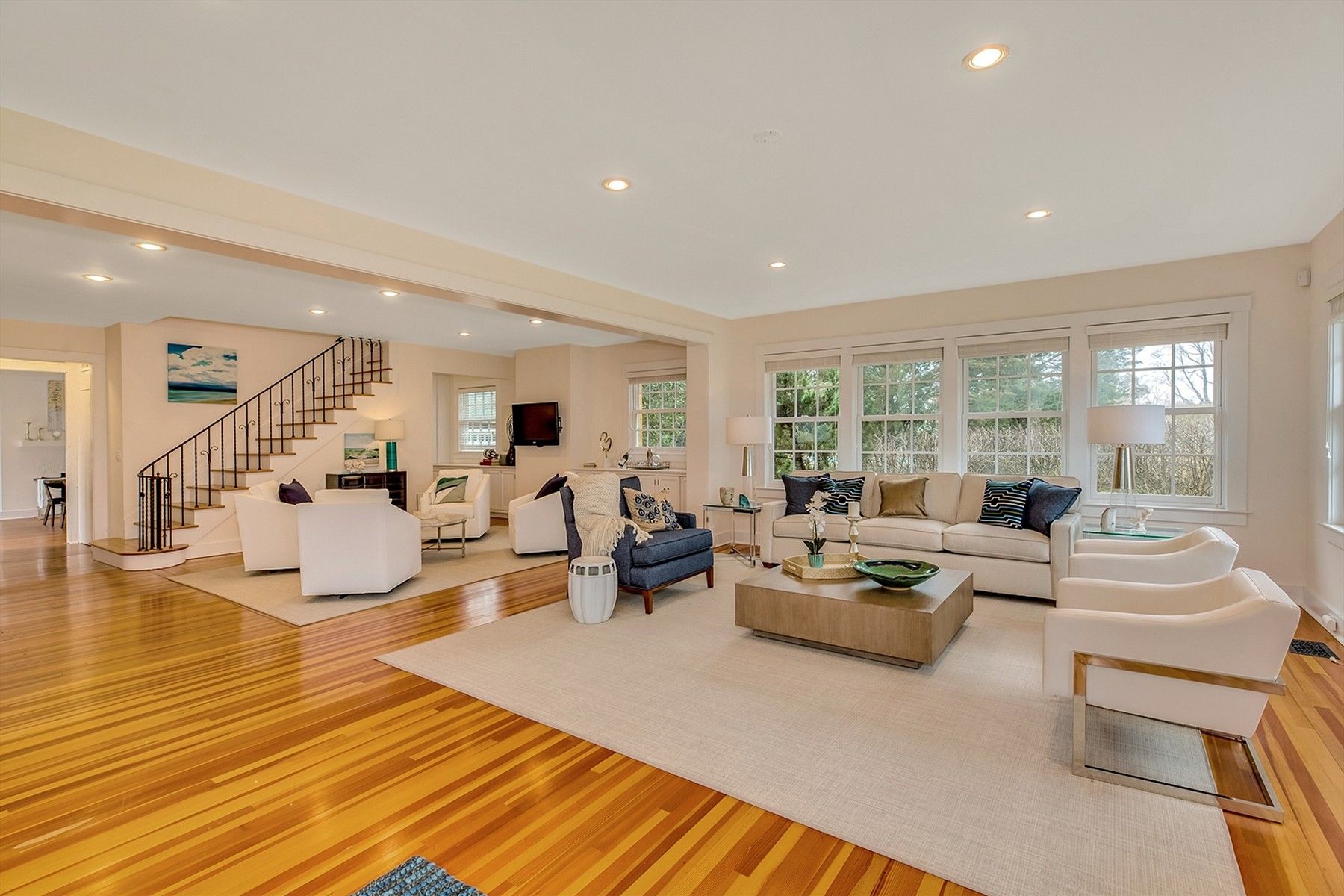 33 Seafield Ln in Westhampton Beach Out East