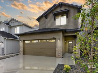 273 W Broyhill St, Meridian, ID 83642