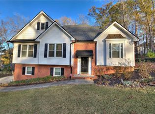 29 Planters Dr NW, Cartersville, GA 30120