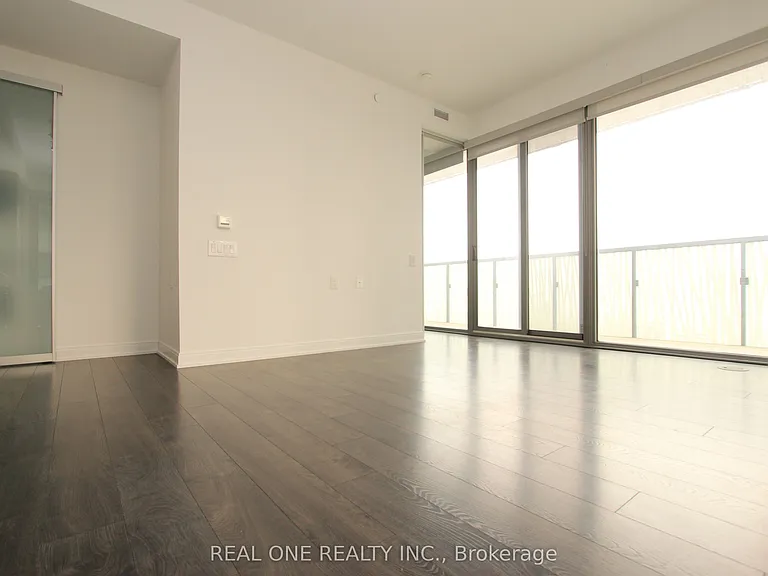 50 Charles St E #2605 — Photo 4