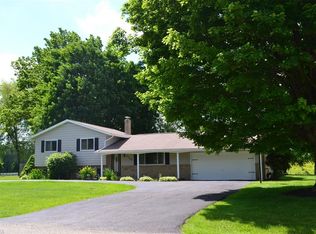 2300 Yorktown St NW, Uniontown, OH 44685