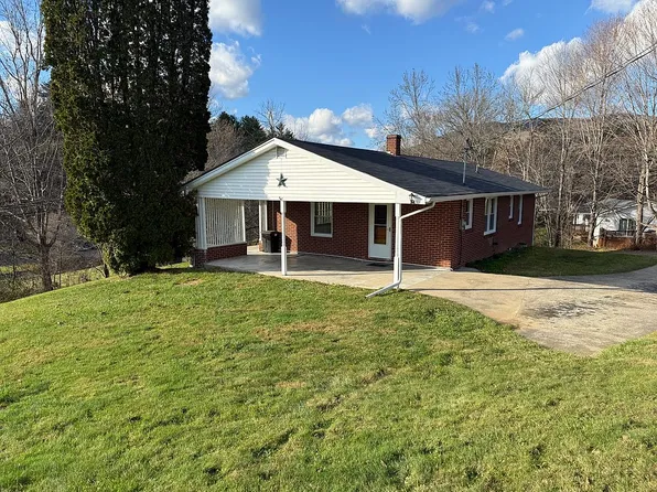 503 N Independence Ave, Independence, VA 24348