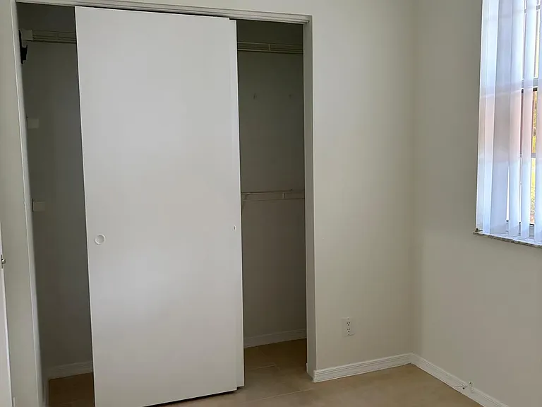 11040 Sand Piper Ct — Photo 10