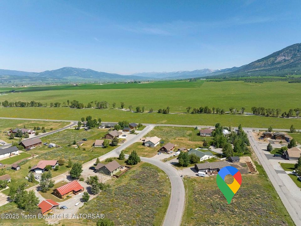 2nd image of 30 Scrub Oak Dr
