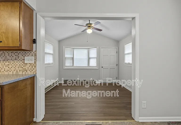 2124 Violet Rd — Photo 7