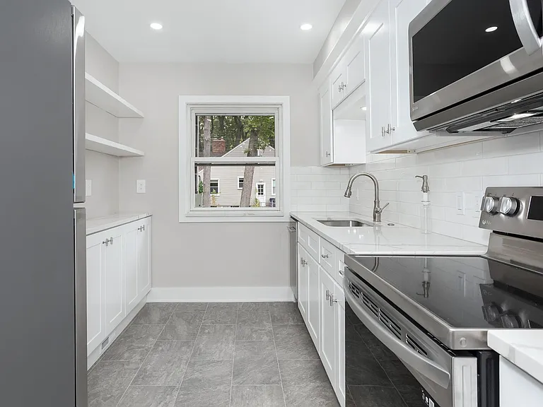 1 820/822 E 5th St #1 — Photo 24