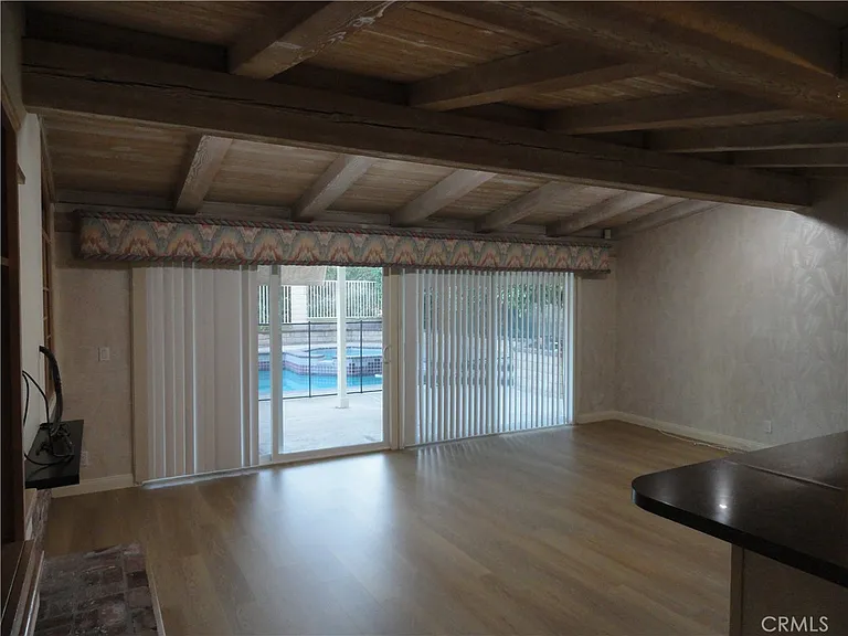 1100 La Senda Dr — Photo 4