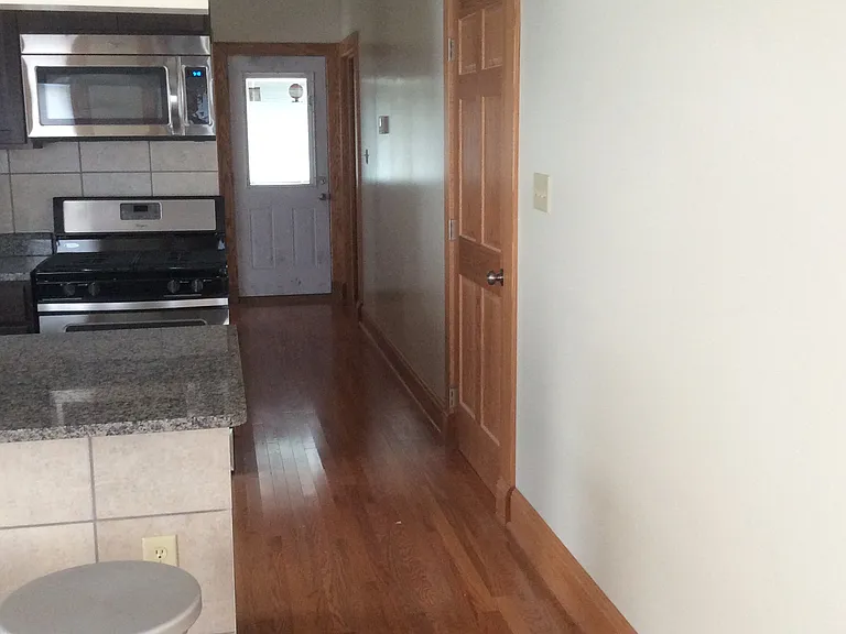 548 Osceola St — Photo 9