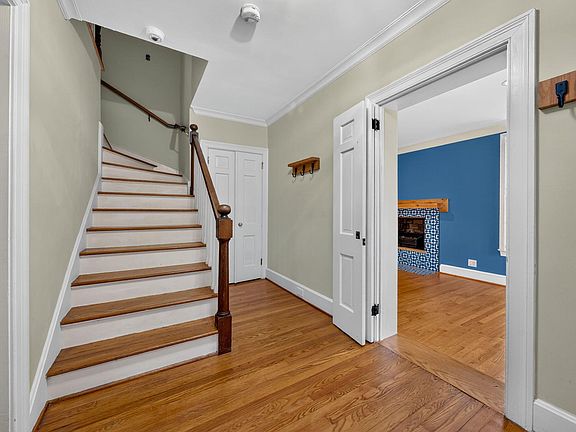 4th image of 2625 Dover Rd