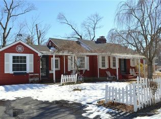 152 Edgehill Rd, Warwick, RI 02889