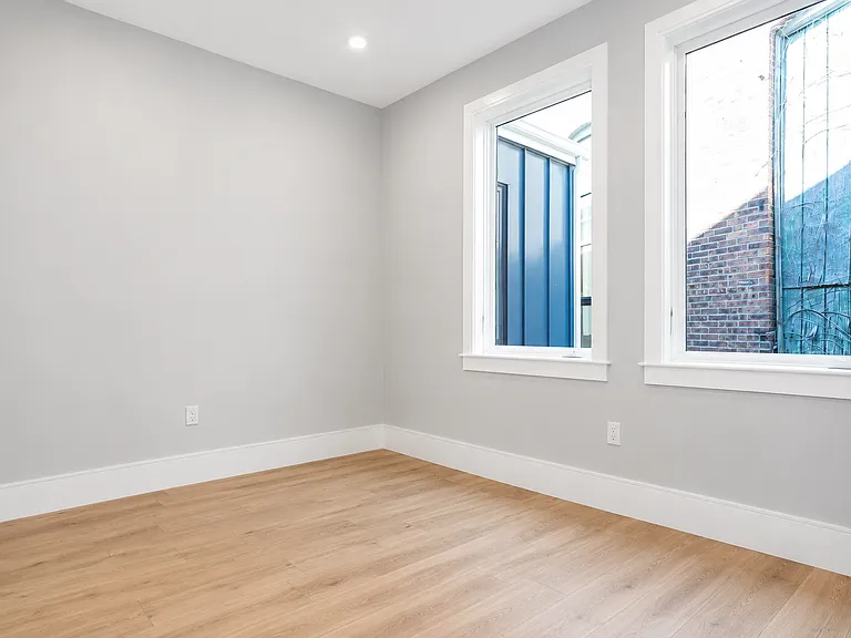 263 Washington St #3 — Photo 2