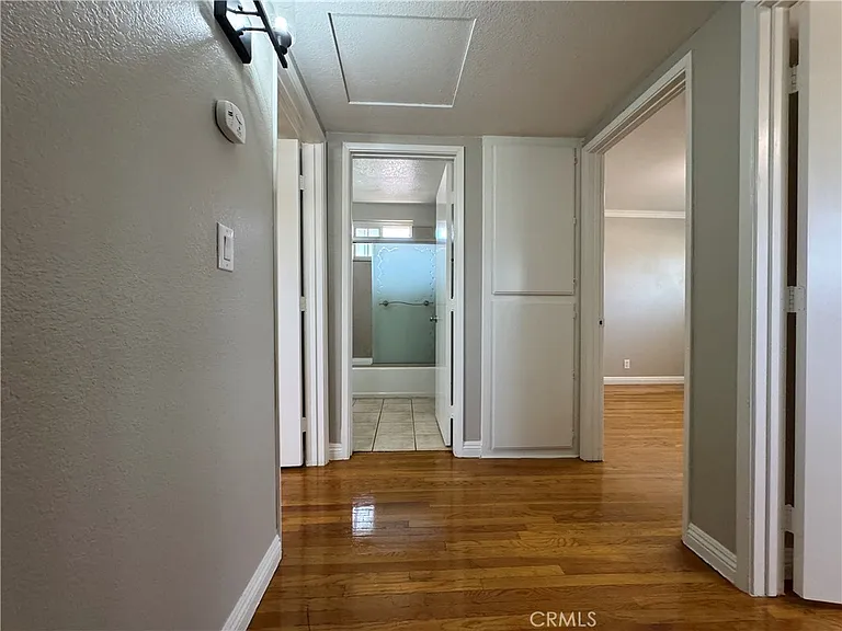 4037 S Ellesford Ave — Photo 25