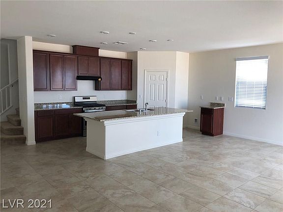 5th image of 8494 Alderney Ct