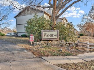 5741 SW 22nd Ter APT 5, Topeka, KS 66614