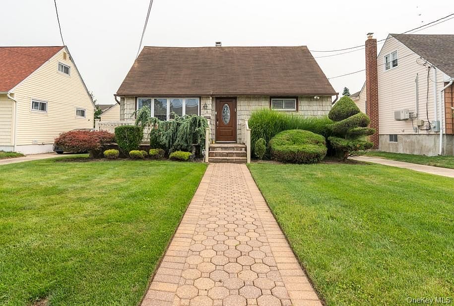 1st image of 81 Montgomery Avenue