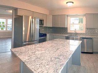46 W Streamwood Blvd, Streamwood, IL