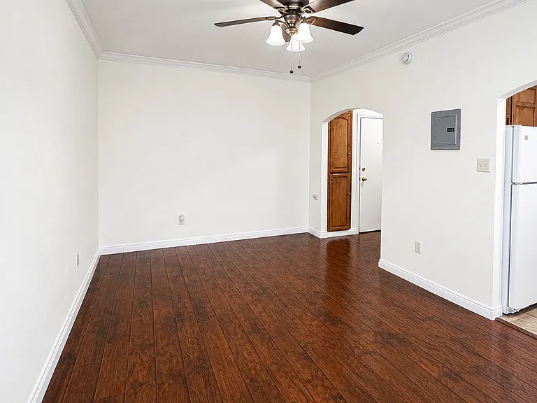 1823-27 Garfield Pl — Photo 9