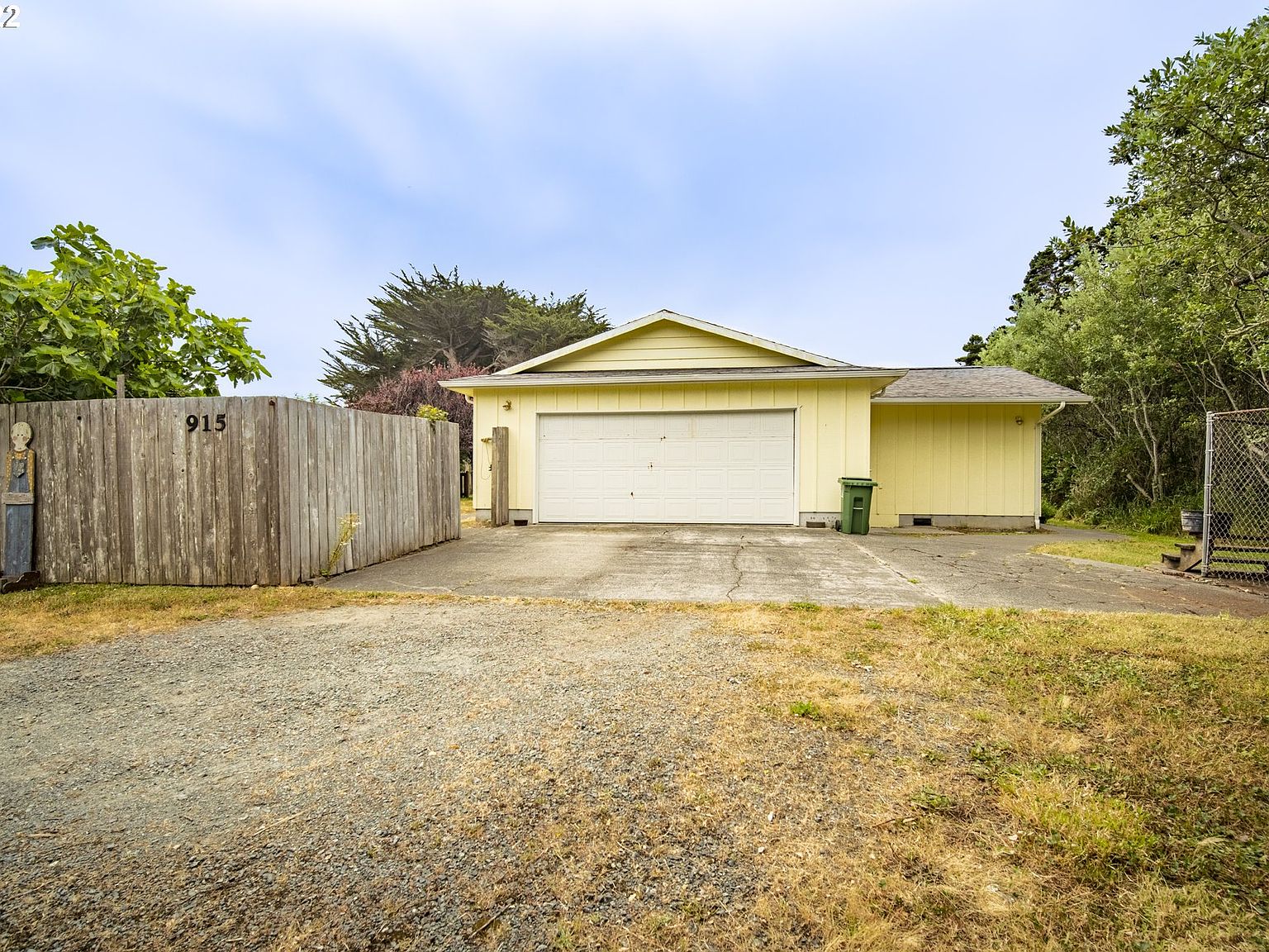 915 12th St SW, Bandon, OR 97411 Zillow