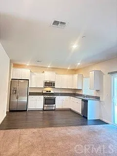 623 Phelps Dr — Photo 8