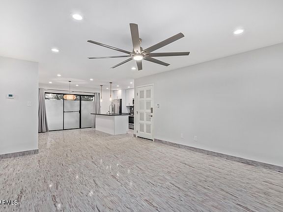 4th image of 4950 N MILLER Road #100