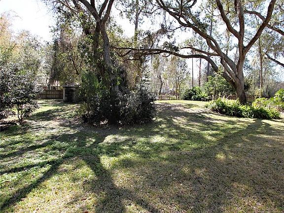 2nd image of 2900 Harvest Ln