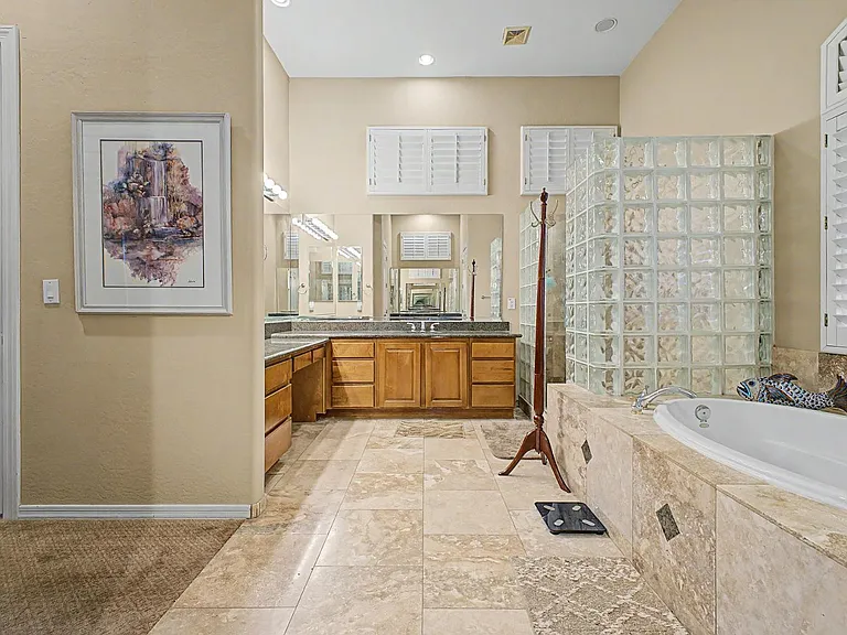 41923 N Moss Springs Rd — Photo 29