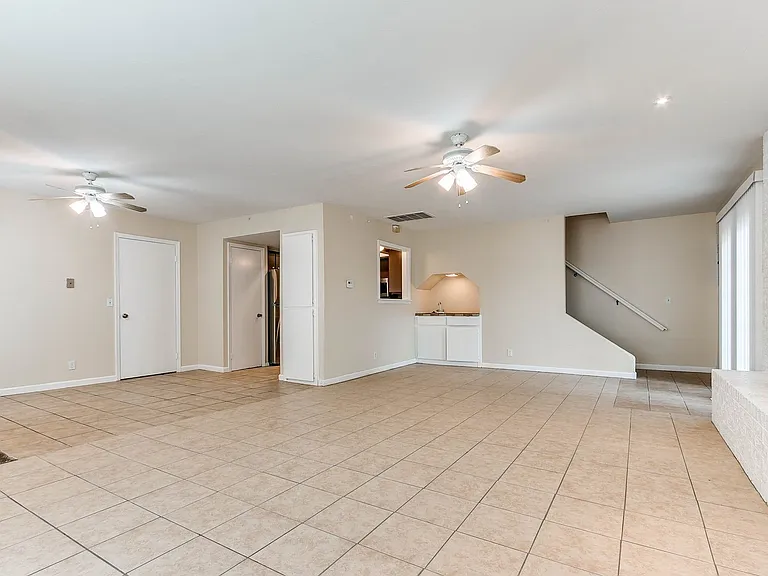 504 N Davis Ave — Photo 46