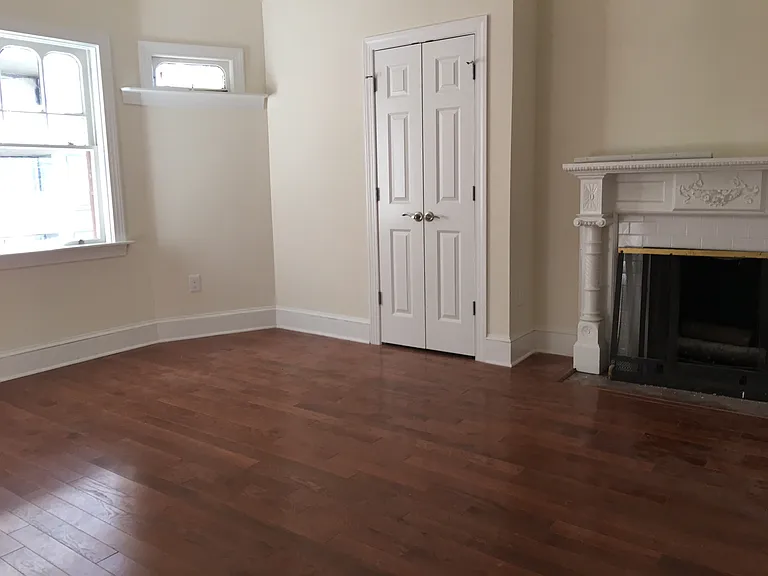 1949 Locust St #4 — Photo 7