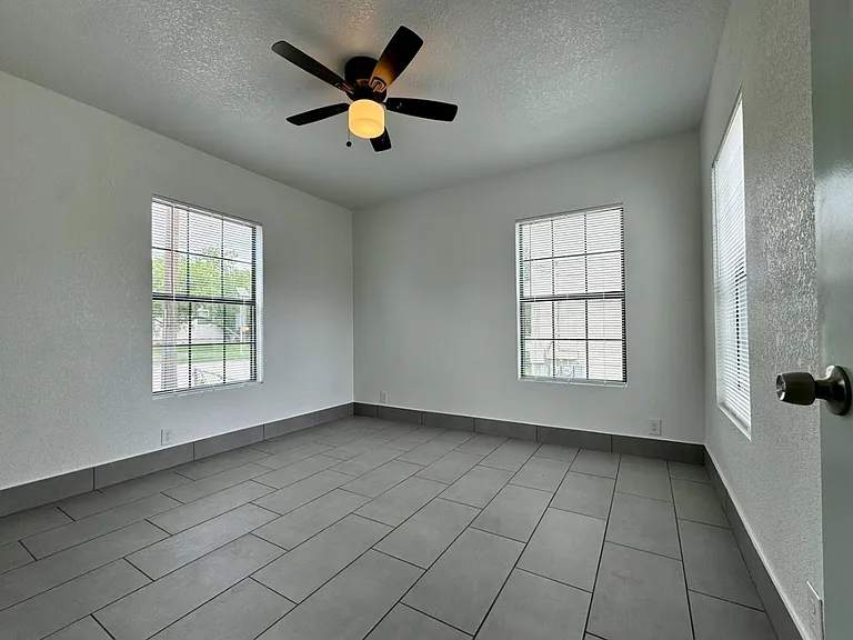 704 Fair Ave #2 — Photo 5