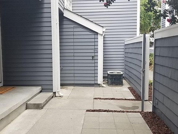 2nd image of 5435 Black Ave