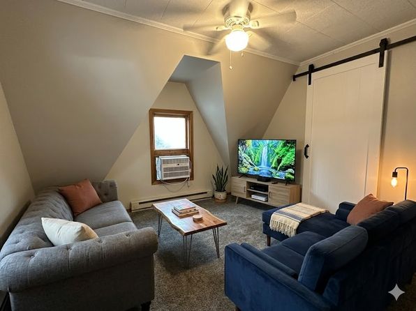 211 Minnesota St W APT 2