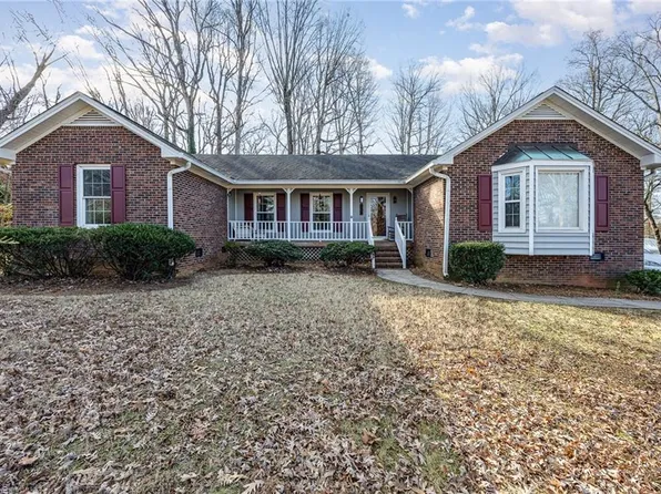 5713 Buddingwood Dr, Greensboro, NC 27409