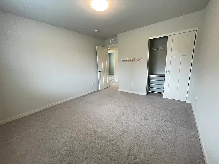 8775 SW Mohegan Ln — Photo 23