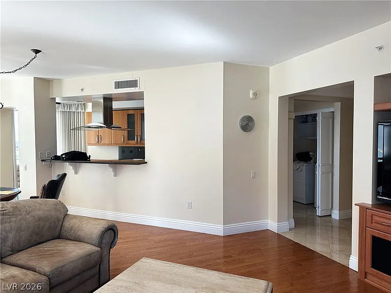 2747 Paradise Rd #1706 — Photo 7