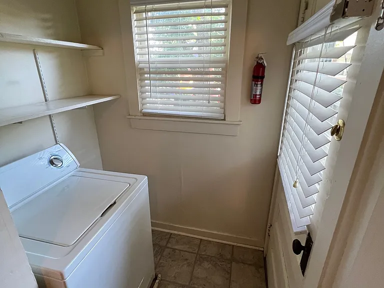 811 S Pickard Ave — Photo 4