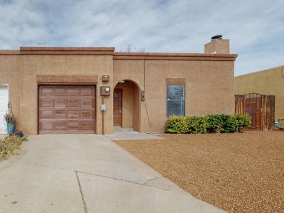 6815 Mayhill Ct NW, Albuquerque, NM, 87120