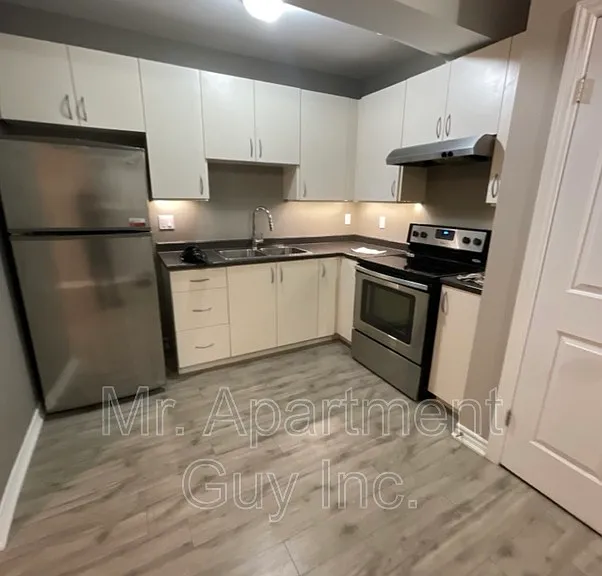 827 Main St E #203 — Photo 7
