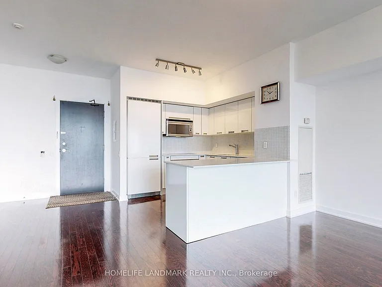 33 Charles St E #3406 — Photo 12