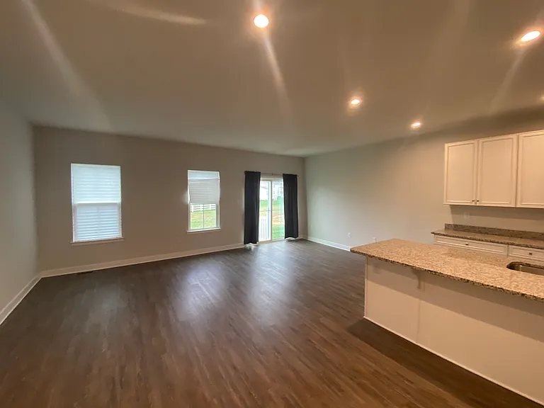 511 Swansea Dr — Photo 26