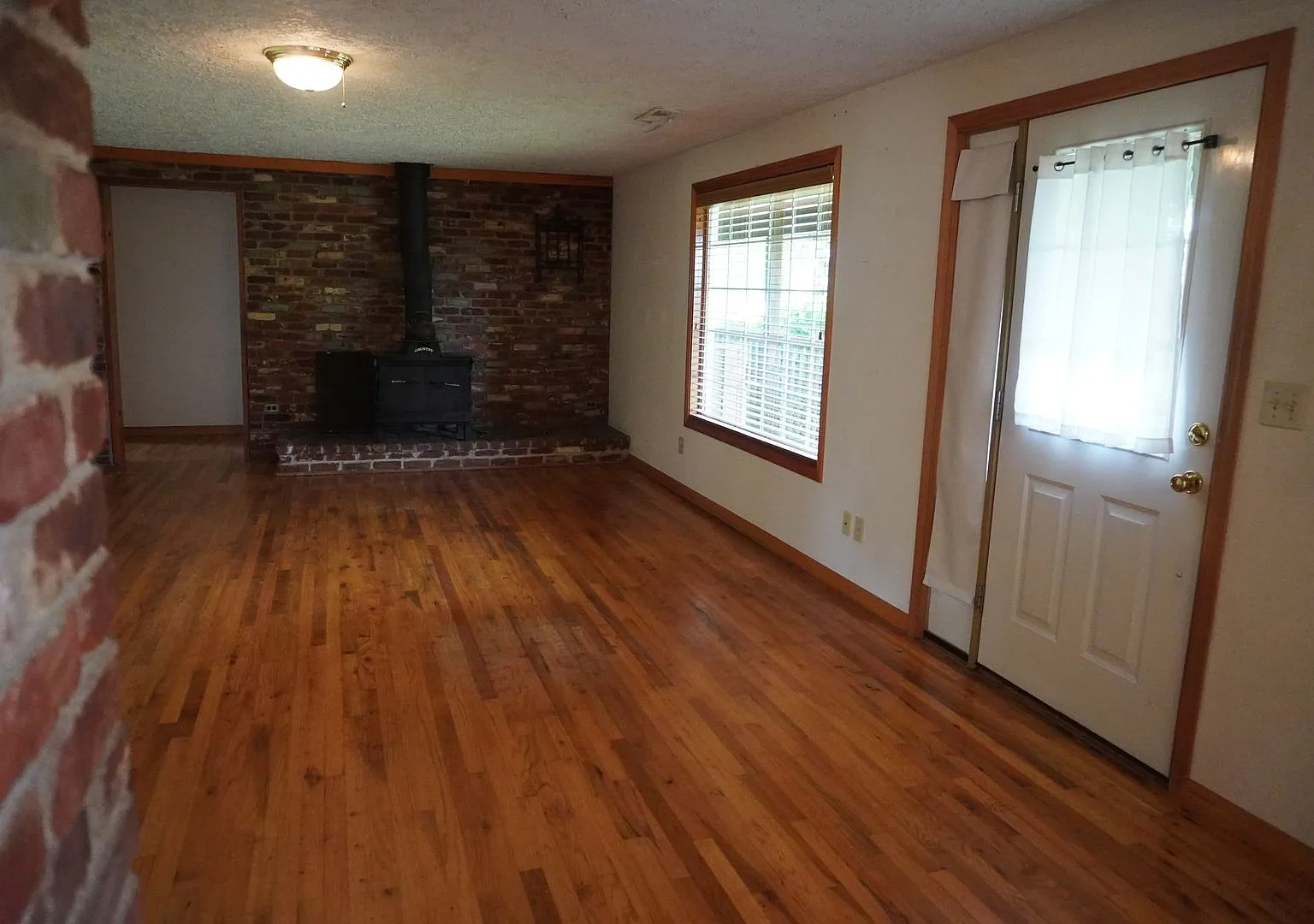 Spacious Battle Ground Ranch Style Home w/ Optional Shops for Rent - 23217 NE 92nd Ave — Photo 3