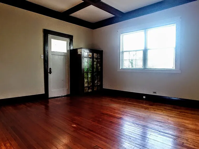 3734 Kenilworth Pl — Photo 7