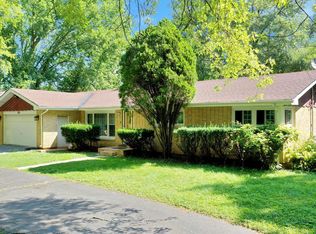 8921 Maple Ave, Burr Ridge, IL 60527