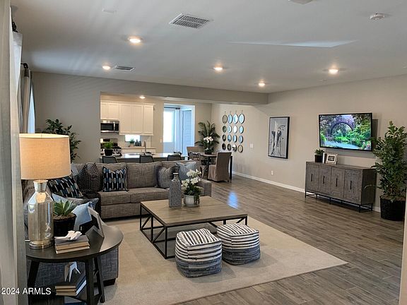 2nd image of 407 W TAMARACK Drive