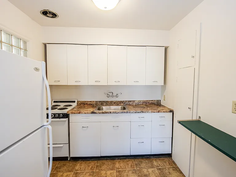 Larpenteur Terrace — Photo 26