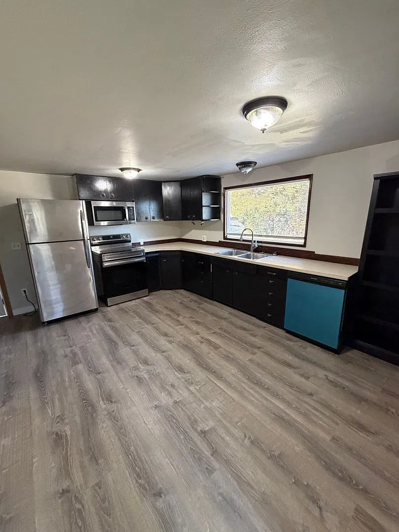 3-bedroom 1 bath House — Photo 1