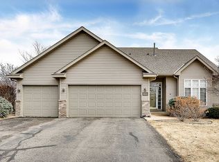 8419 Rhoy St, Victoria, MN 55386