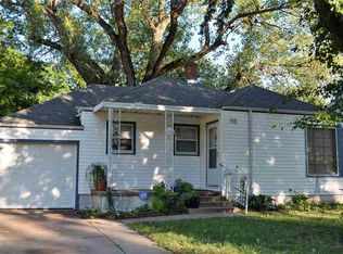 2176 S Crestway St, Wichita, KS 67218